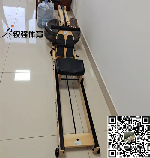 淄博某小区业主在ng娱乐选购的划船机